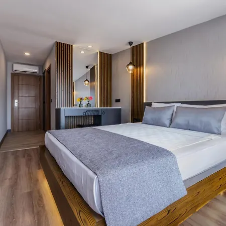 Adora Calma Adults Only Kızılot